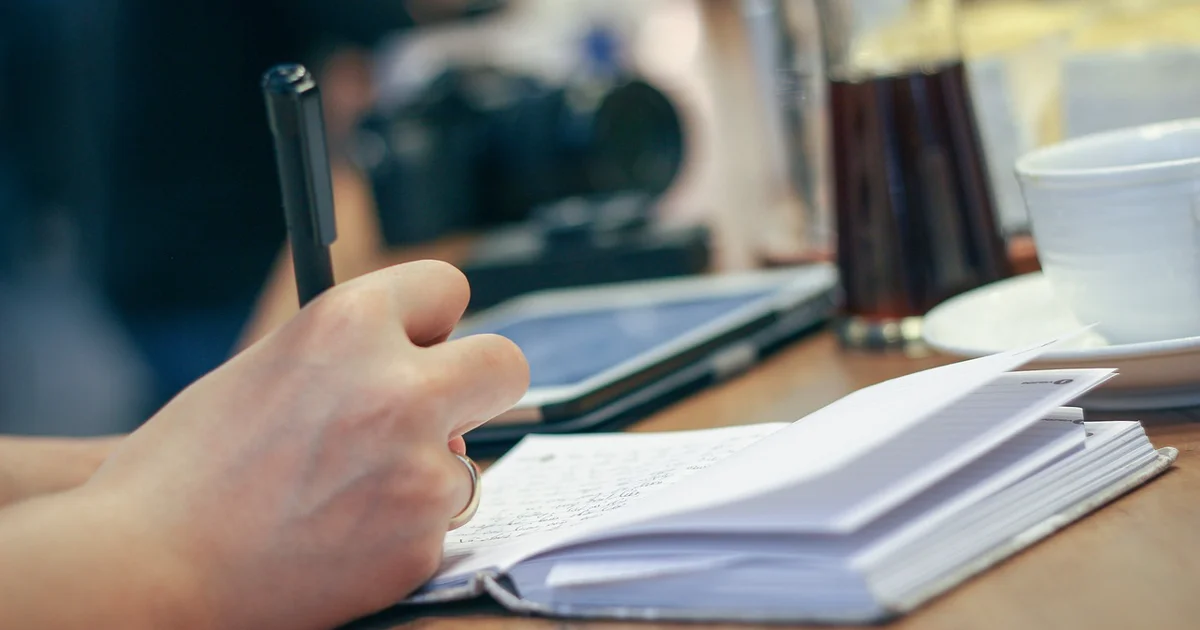 Illustrate planning and goal-setting process for structuring a gap year