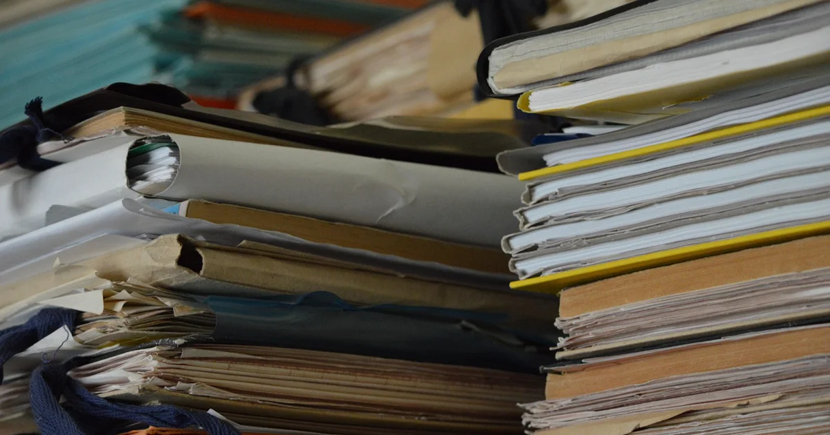Illustrate the practical rules for communicating with the dean's office: queues, office hours, preparing paperwork in advance