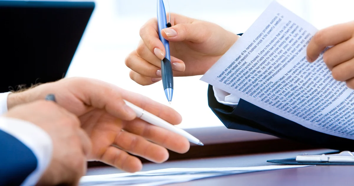 Illustrates the distinction between budget-funded and contract-based enrollment options